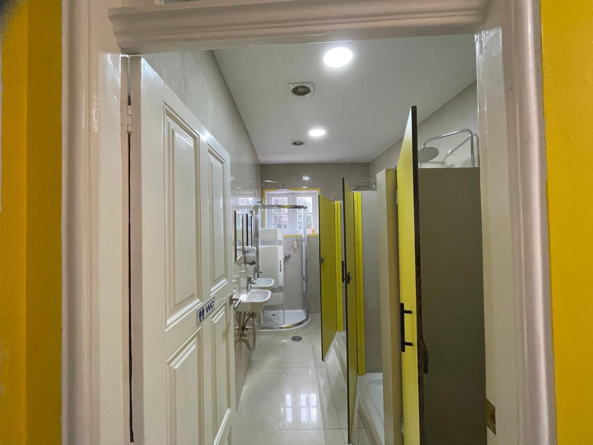 Owls Hostel Ildefonso ปอร์โต ภายนอก รูปภาพ